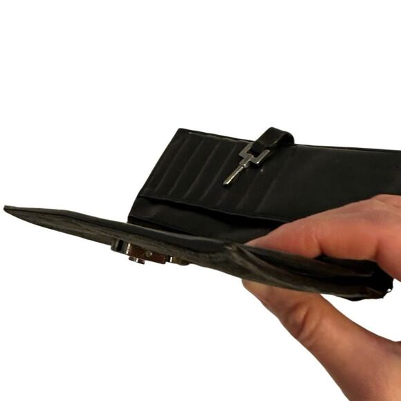 Gucci Black Patterned Clutch wallet - Picture 4 of 10